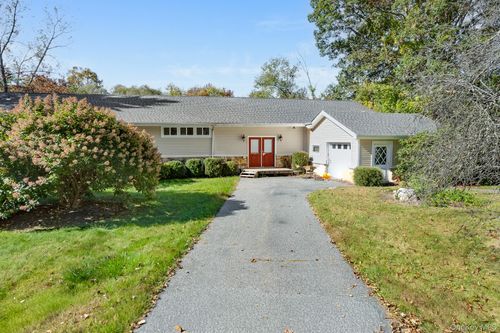 553 Hosner Mountain Rd, Stormville, NY, 12582-5329 | Card Image