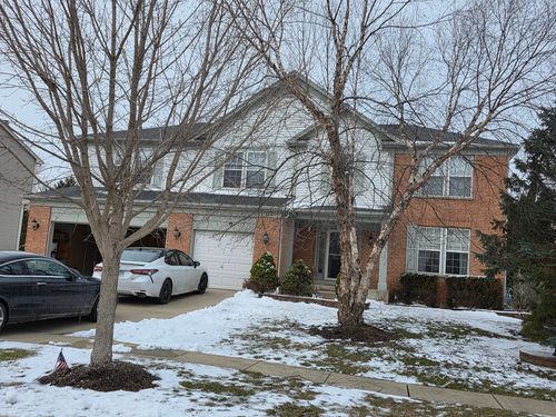 113 English Oak Ln, Streamwood, IL, 60107-3395 | Card Image