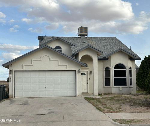 760 Desert Ash Dr, Horizon City, TX, 79928-6483 | Card Image