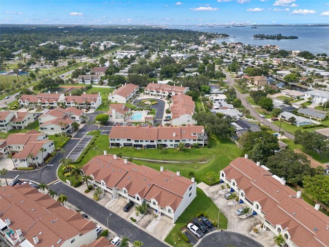 2376 Hanover Dr, Townhouse with 3 bedrooms, 3 bathrooms and null parking in DUNEDIN FL | Image 38