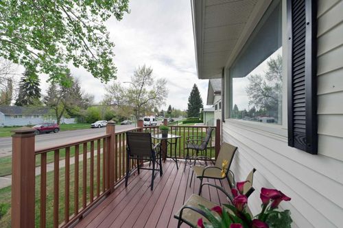 4027 19 St Nw, Calgary, AB, T2L2B7 | Card Image