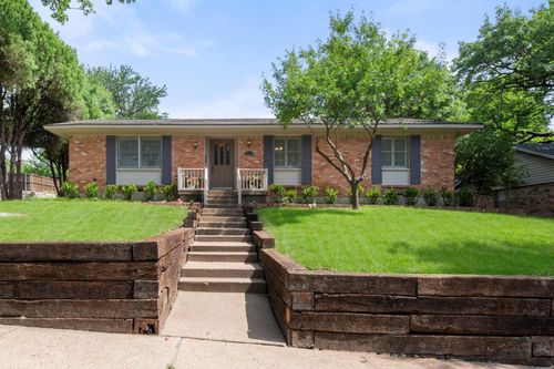 9923 Knoll Krest Dr, Dallas, TX, 75238-2106 | Card Image