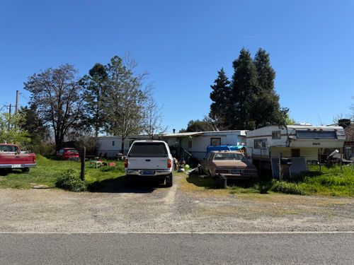 1205 Thomas Rd, Medford, OR, 97501-3817 | Card Image