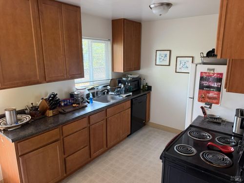 aandb-1028 3rd St, Novato, CA, 94945-2410 | Card Image