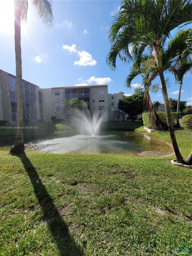 3304 - 1820 Sw 81st Ave, Condo with 2 bedrooms, 2 bathrooms and null parking in North Lauderdale FL | Image 13