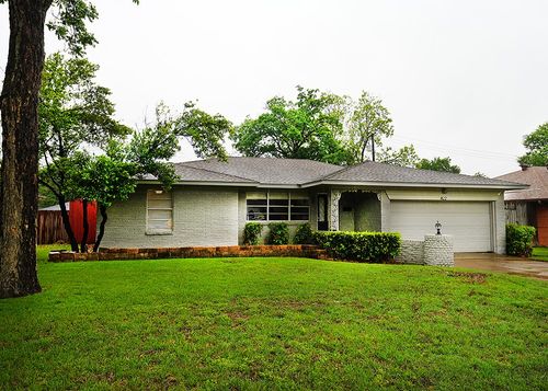 422 Rorary Dr, Richardson, TX, 75081-6035 | Card Image