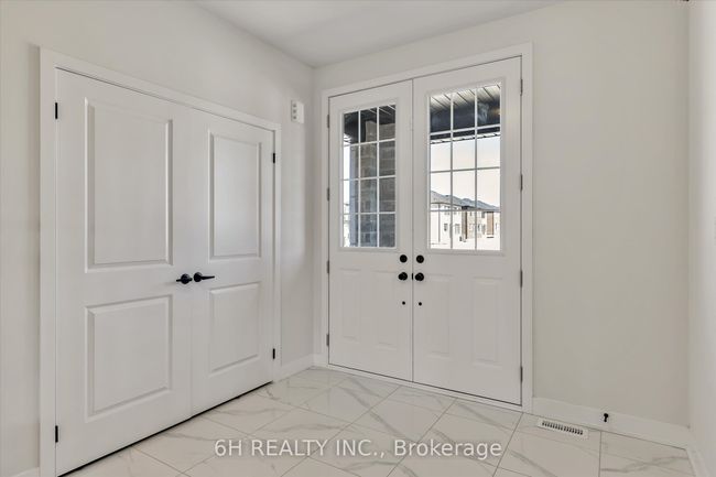 329 O'toole Crescent, House other with 6 bedrooms, 4 bathrooms and 2 parking in Selwyn ON | Image 8
