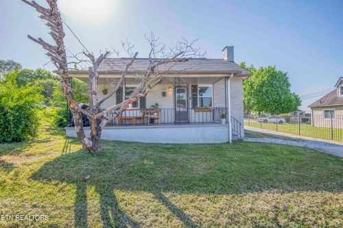 1512 Pickett Ave, Knoxville, TN, 37921-4861 | Card Image