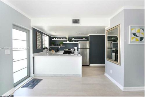apt-4-1050 7th St, Miami Beach, FL, 33139-5946 | Card Image