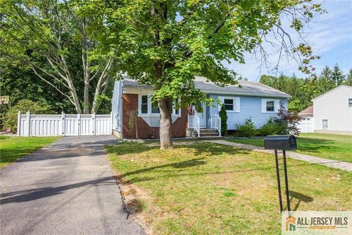 7 North St, Old Bridge, NJ, 08857-3818 | Card Image
