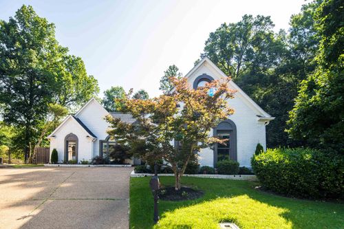 8528 Grabersbridge Cv, Germantown, TN, 38139-3272 | Card Image