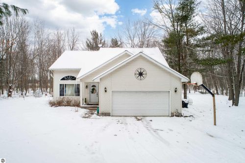 3668 W Mando Court, Coleman, MI, 48618 | Card Image