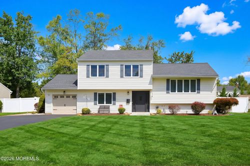 11 Stratford Dr, Manalapan, NJ, 07726-3607 | Card Image