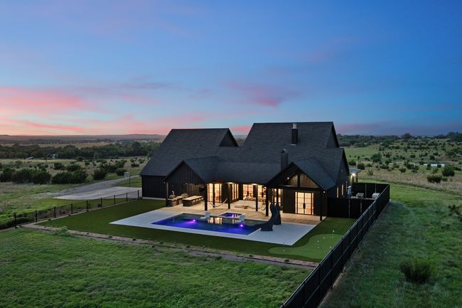 15313 Margarita Ct, Home with 5 bedrooms, 7 bathrooms and null parking in Lipan TX | Image 5
