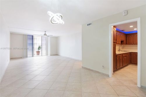 604-16740 Ne 9th Ave, North Miami Beach, FL, 33162-2527 | Card Image