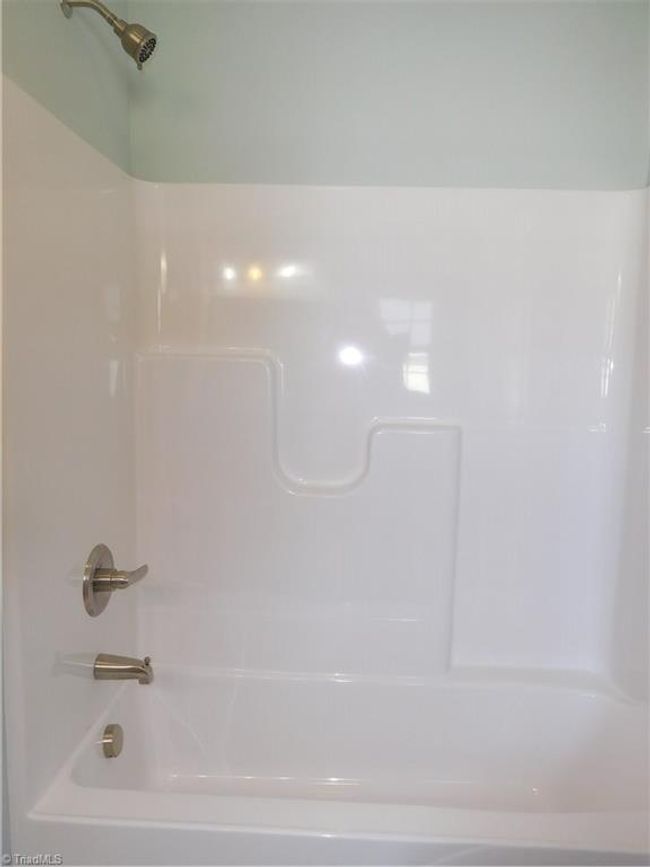 Primary Bathroom. | Image 18