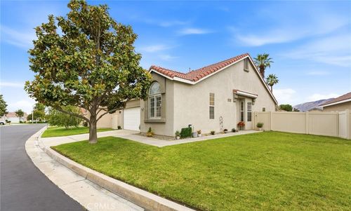 837 Rubi Ct, San Jacinto, CA, 92583 | Card Image
