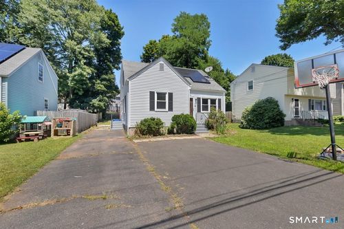 117 Westerly St, Manchester, CT, 06042-3086 | Card Image