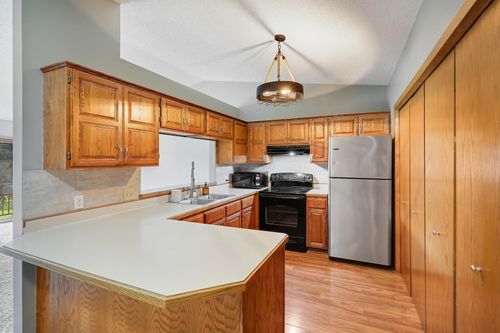11139 Edgewood Cir N, Champlin, MN, 55316-3300 | Card Image