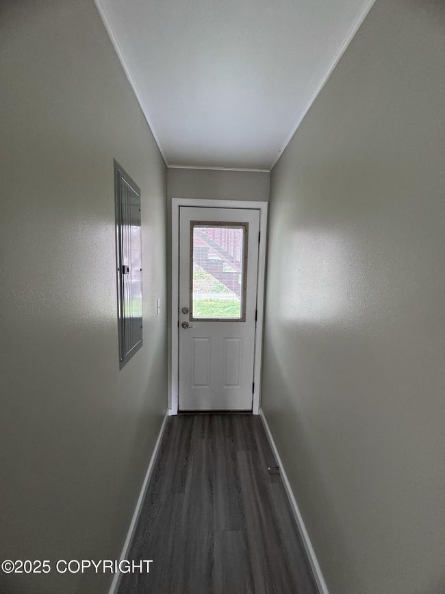 Unit B Back Entry | Image 41