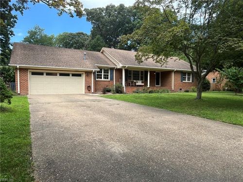 805 Winthrope Drive, Virginia Beach, VA, 23452 | Card Image