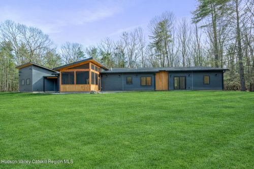 20 Anderson Rd, Olivebridge, NY, 12461-5501 | Card Image