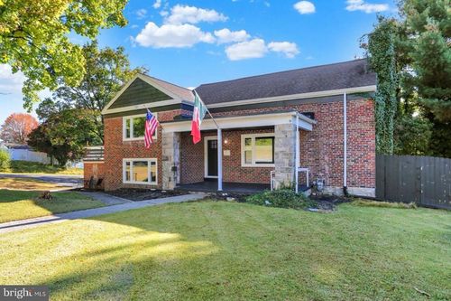 923 Carsonia Ave, READING, PA, 19606-1203 | Card Image