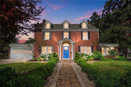 2101 Far Hills Ave, Oakwood, OH, 45419-2540 | Card Image