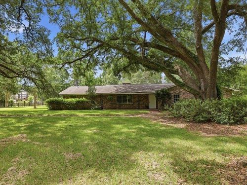 362 Briarwood St, Silsbee, TX, 77656-6302 | Card Image