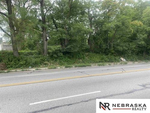 3674 Ames Ave, Omaha, NE, 68111-2250 | Card Image