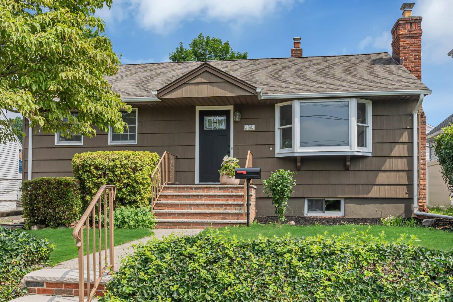 Prospect Ave, Woodbridge, NJ 07095