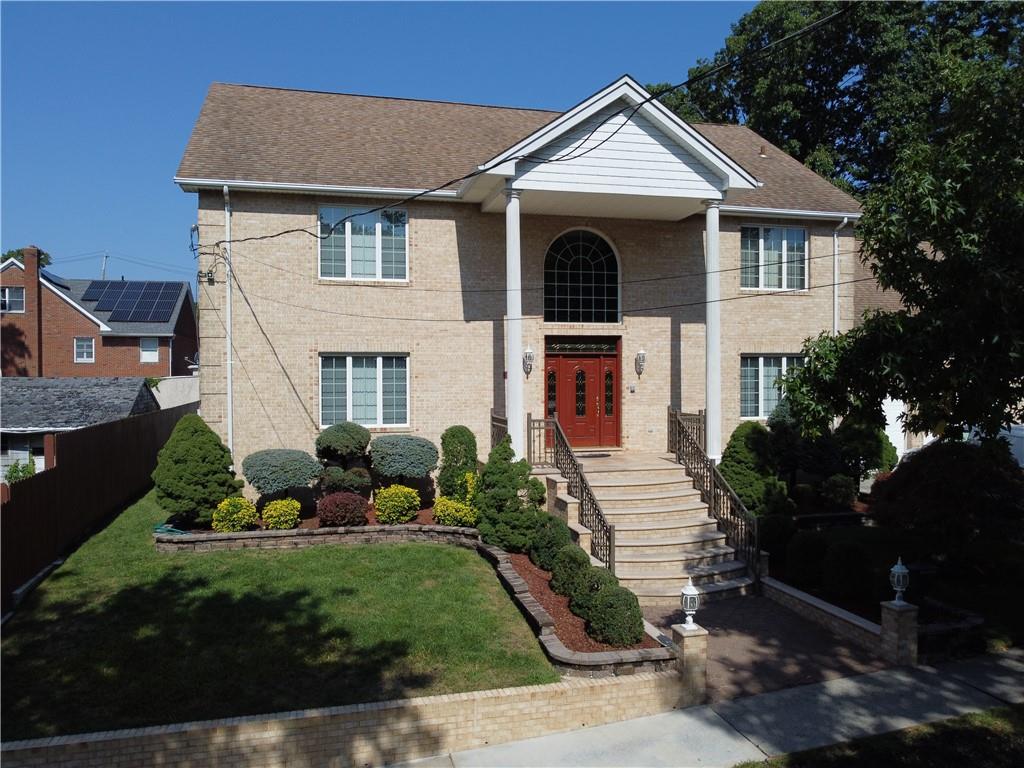 Mason St, Staten Island, NY 10304