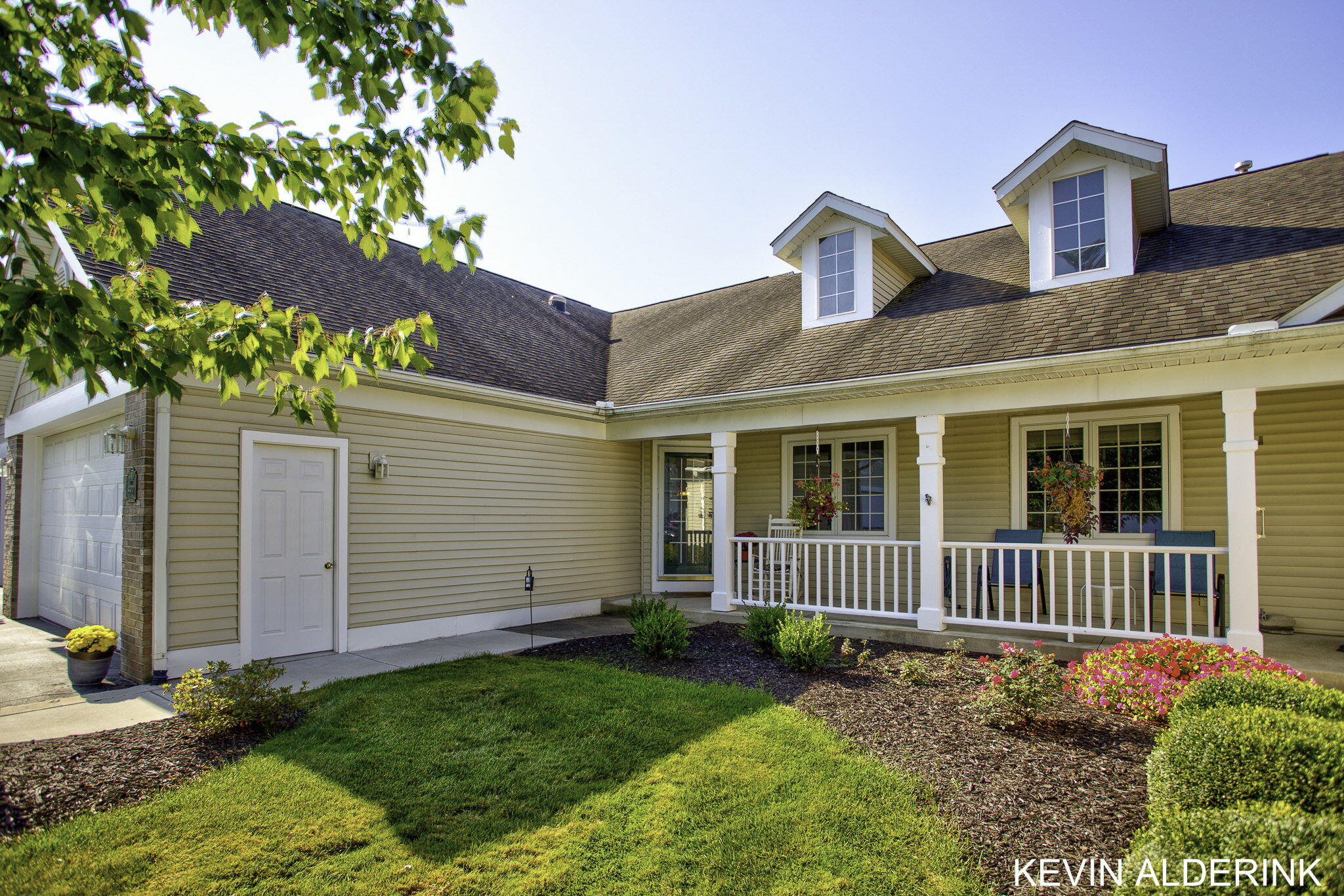 Clearwater Dr, Zeeland, MI 49464