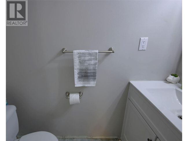 5228 Warren Creek Rd, House other with 4 bedrooms, 3 bathrooms and 12 parking in Falkland BC | Image 27
