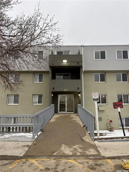 104-550 Laurier St, Moose Jaw, SK, S6H6X6 | Card Image