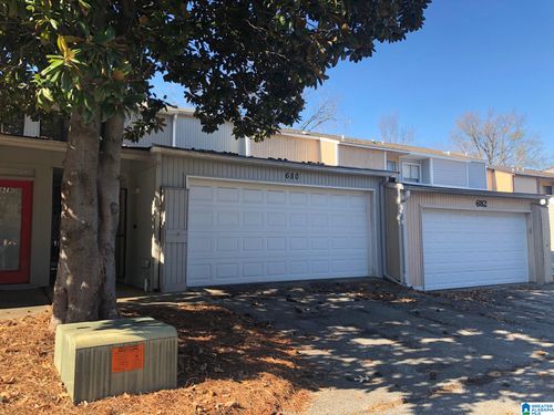 680 Idlewild Cir, BIRMINGHAM, AL, 35205-5803 | Card Image