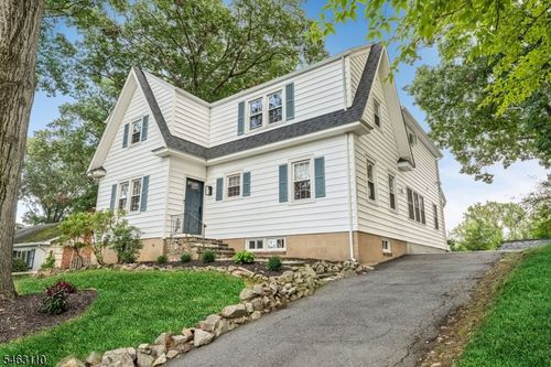 92 Hillcrest Ave, Morristown, NJ, 07960-5055 | Card Image