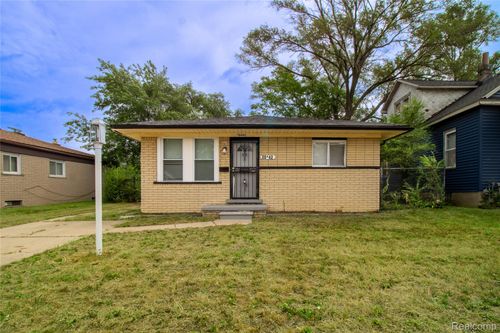 20442 Greenlawn St, Detroit, MI, 48221-1150 | Card Image