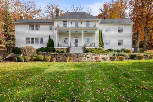 1068 Sheep Meadow Rd, HOT SPRINGS, VA, 24445-2729 | Card Image