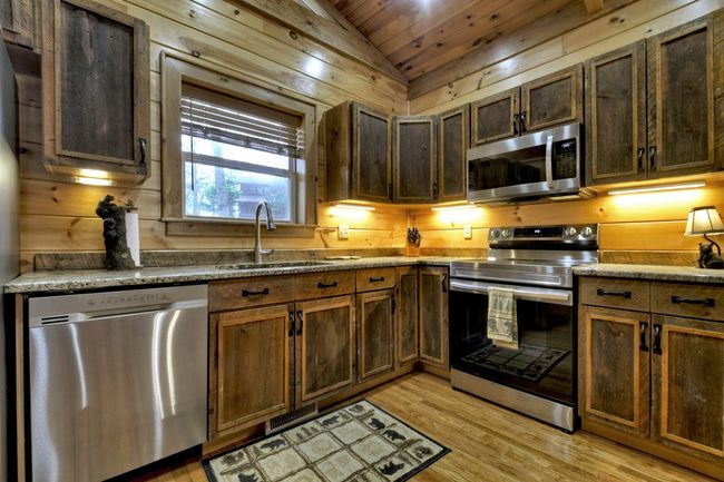 48 Logan Dr, Home with 3 bedrooms, 3 bathrooms and null parking in Mineral Bluff GA | Image 8