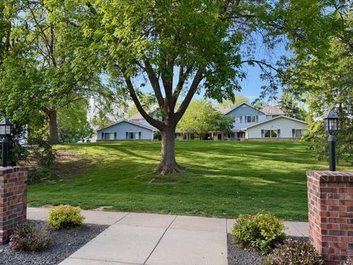 7646 13th St N, Oakdale, MN, 55128-6017 | Card Image