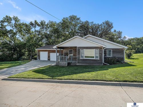 542 Cedar St, Ashland, NE, 68003-2111 | Card Image