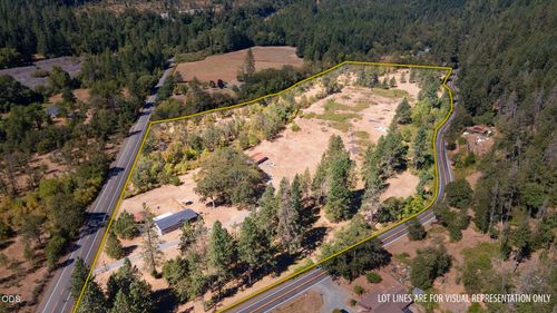 105 Dog Creek Rd, Wolf Creek, OR, 97497-9715 | Card Image