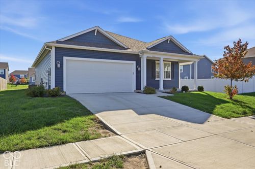 1407 Buttercup Ln, Shelbyville, IN, 46176-7065 | Card Image