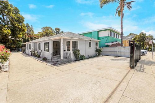 6133 Seminary Ave, Oakland, CA, 94605-1845 | Card Image