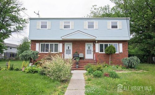 8 Chester Ct, Edison, NJ, 08817-4783 | Card Image