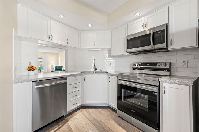 716 Cordova Grn, Condo with 2 bedrooms, 2 bathrooms and null parking in SEMINOLE FL | Image 4