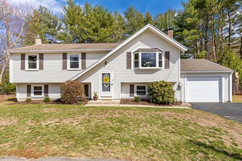50 Harlow Rd, Rockland, MA, 02370-2615 | Card Image