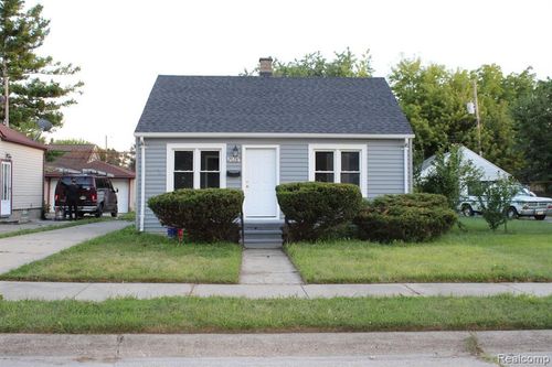7028 Yacht Ave, Warren, MI, 48091-2935 | Card Image