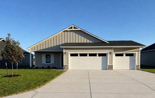2888 S Maize Ct, Wichita, KS, 67215-8915 | Card Image